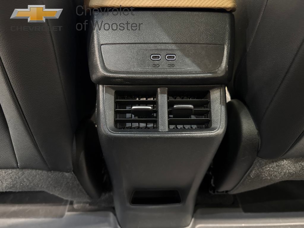 Used 2025 Chevrolet Equinox ACTIV image 38