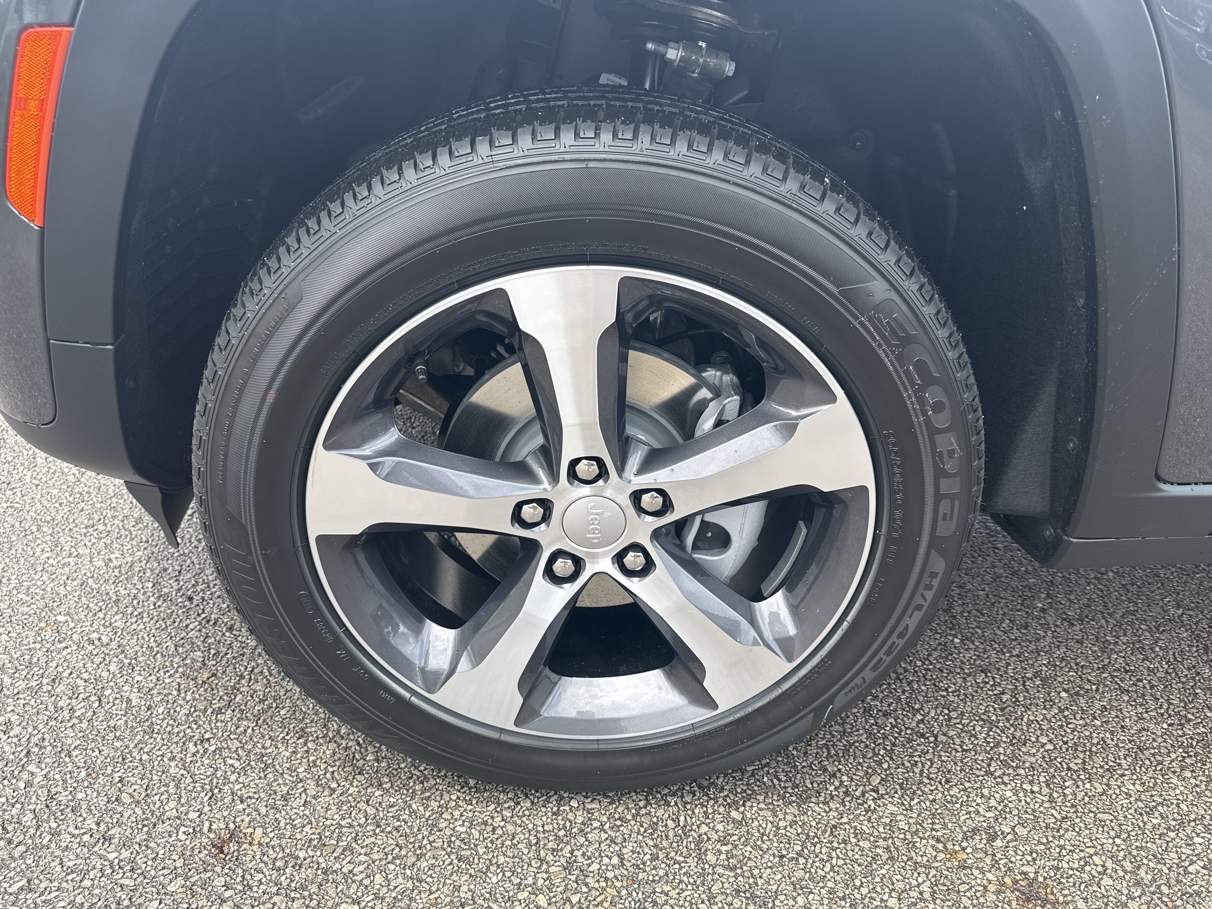 New 2026 Jeep Grand Cherokee Limited RWD image 12