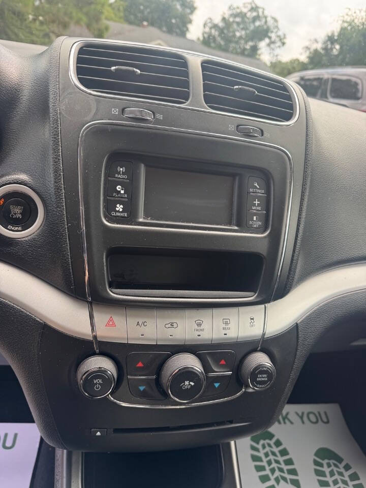 Used 2016 Dodge Journey SXT w/ Blacktop Package FWD image 14
