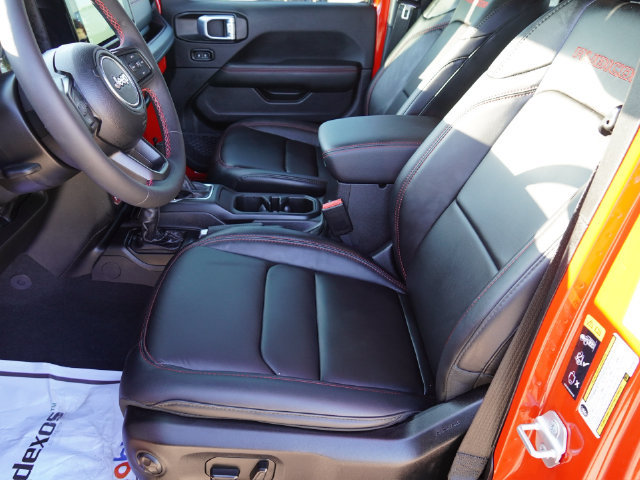 Certified 2024 Jeep Wrangler Unlimited Rubicon w/ Technology Group AWD/4WD image 28