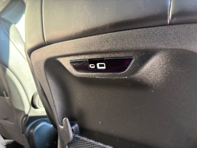 Used 2024 Chrysler Pacifica Touring-L image 29