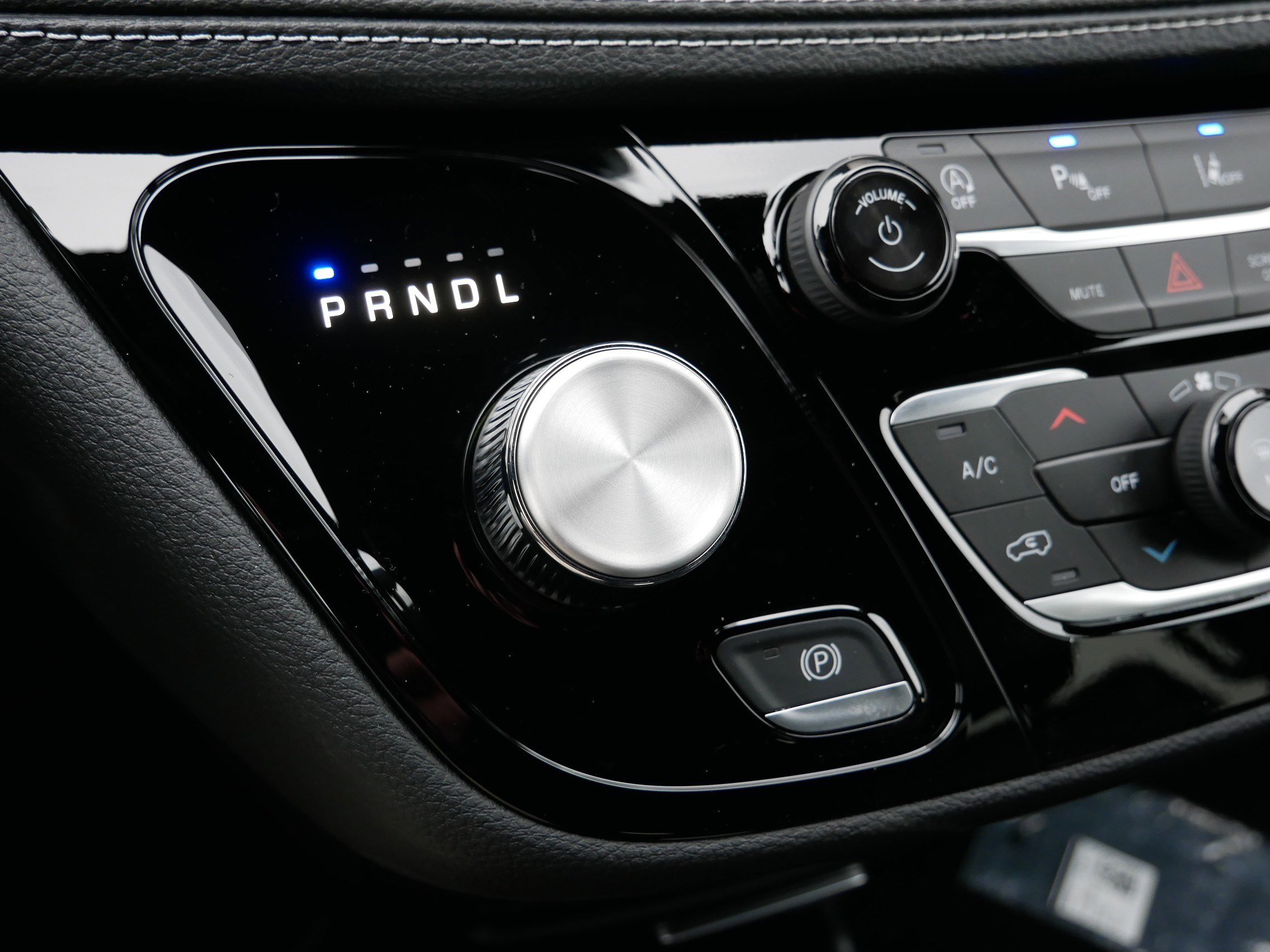 New 2026 Chrysler Pacifica Select image 16