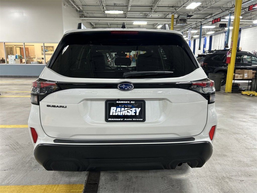 Certified 2025 Subaru Forester Premium image 7