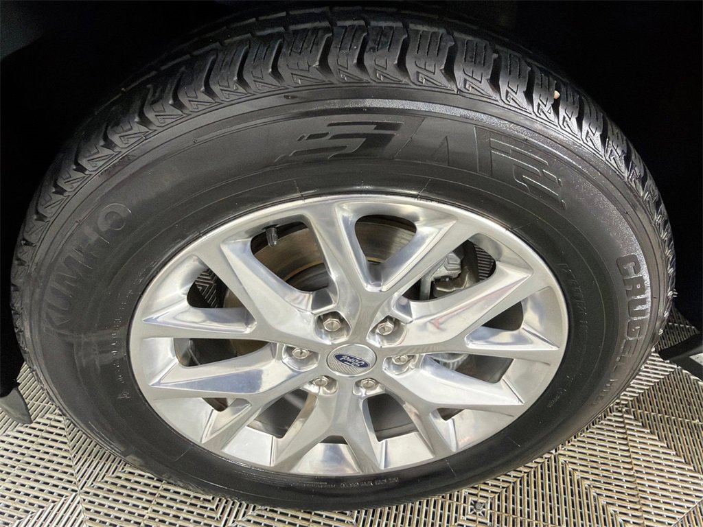 Used 2020 Ford Expedition XLT w/ Equipment Group 202A image 12