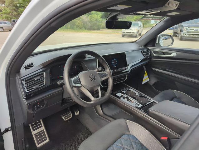 Used 2025 Volkswagen Atlas Cross Sport SEL Premium R-Line AWD/4WD image 11