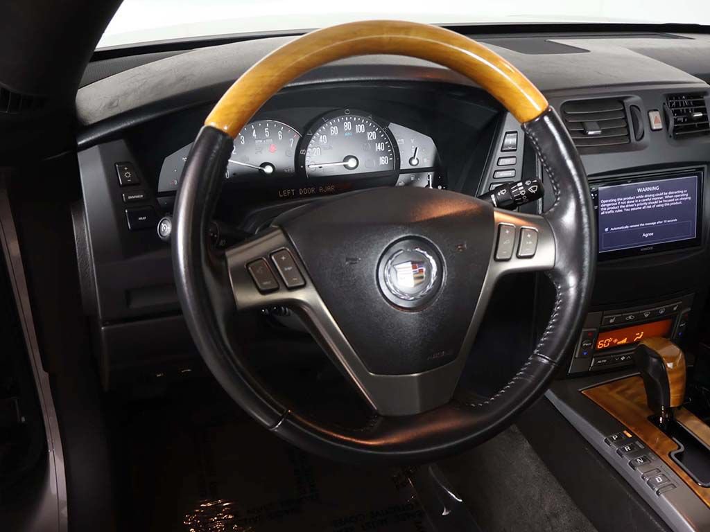 Used 2004 Cadillac XLR RWD image 31