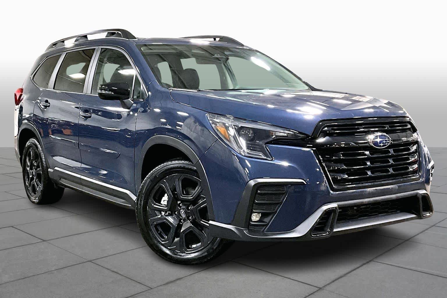 Used 2023 Subaru Ascent Onyx Edition image 3