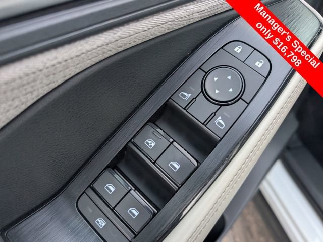 Used 2021 Nissan Rogue SV image 15