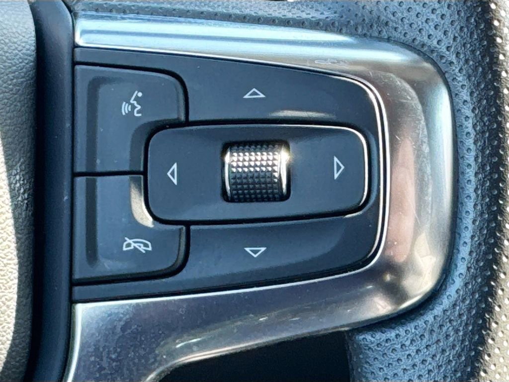 Used 2025 Chevrolet Blazer LT image 10