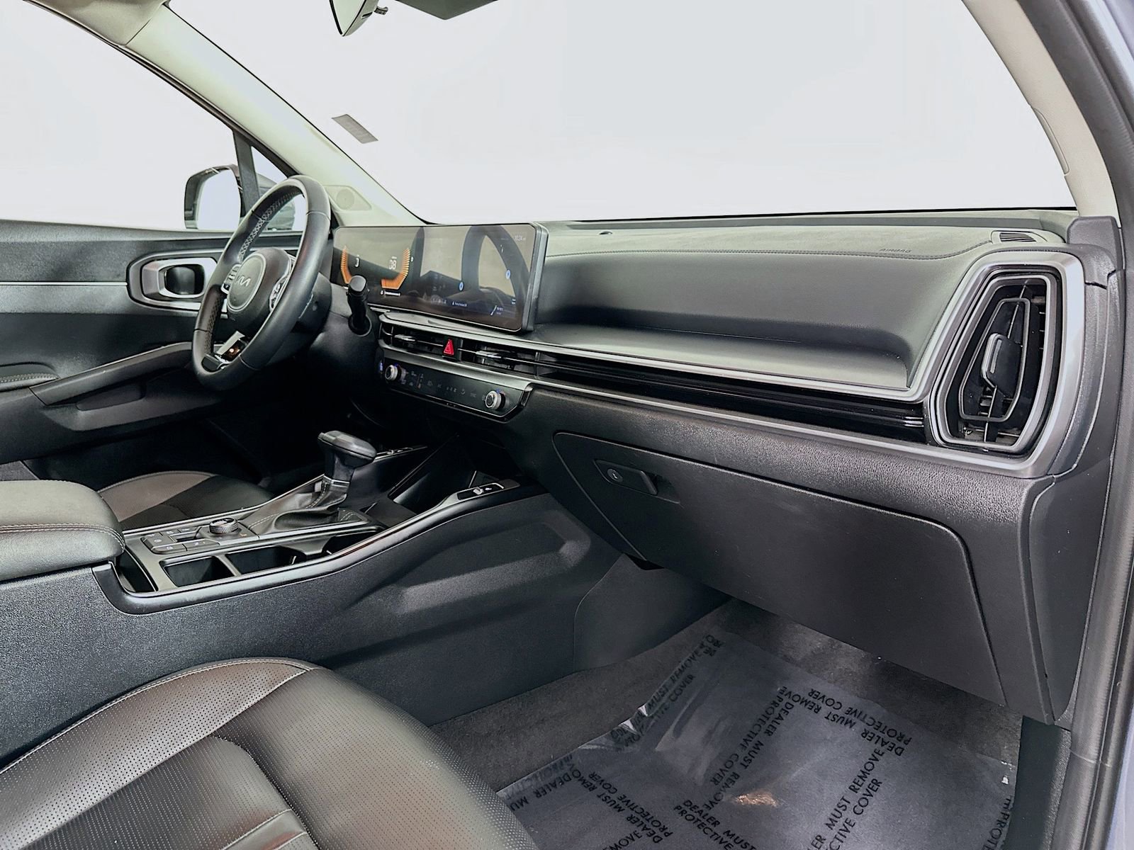 Used 2024 Kia Sorento S image 31