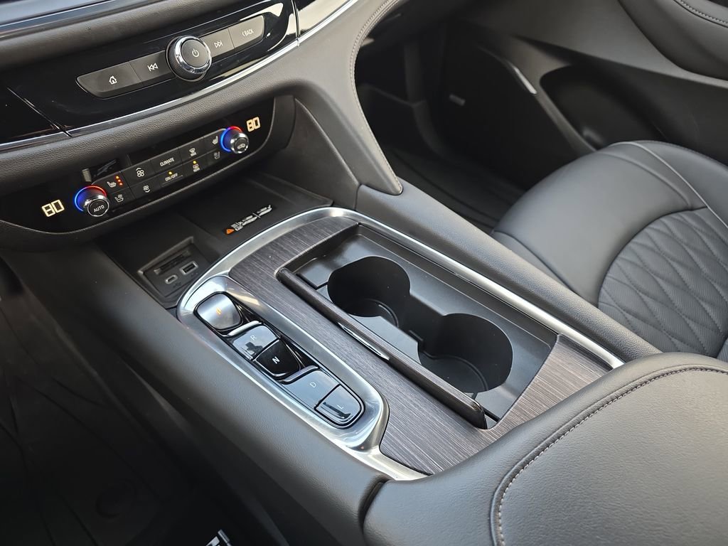 Used 2023 Buick Enclave Avenir w/ Avenir Technology Package image 25