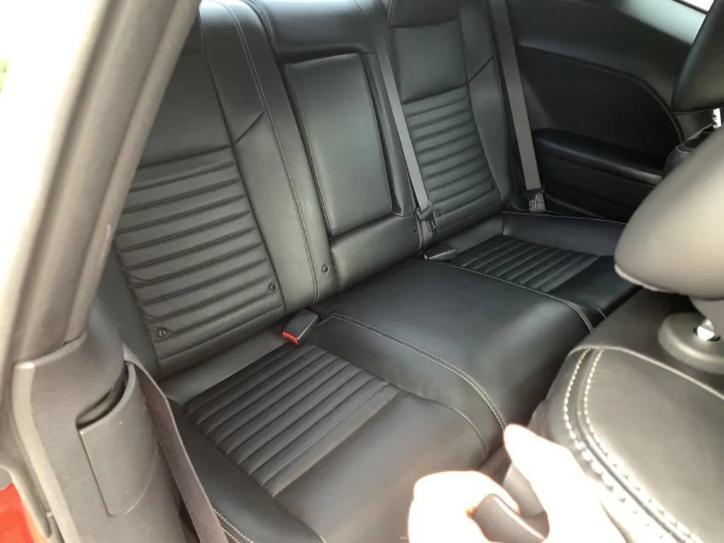 Used 2012 Dodge Challenger R/T RWD image 17
