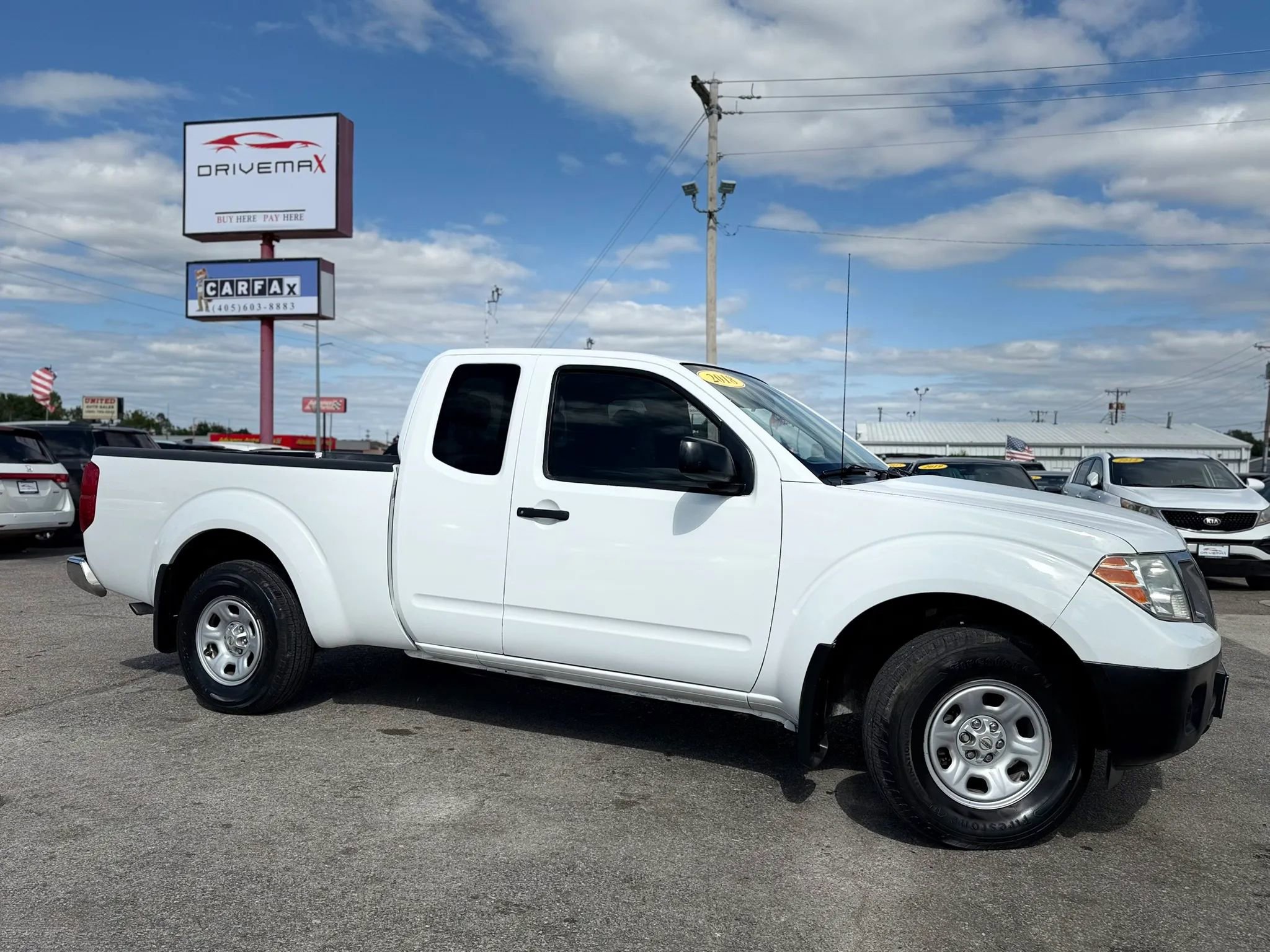Used 2018 Nissan Frontier S RWD image 2