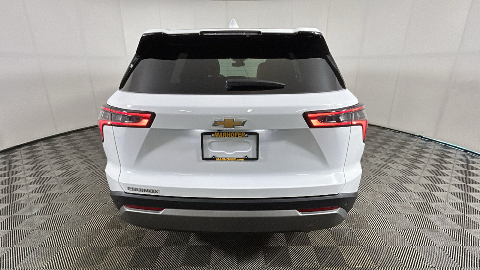 Used 2026 Chevrolet Equinox LT w/ LPO, Floor Liner Package FWD image 4
