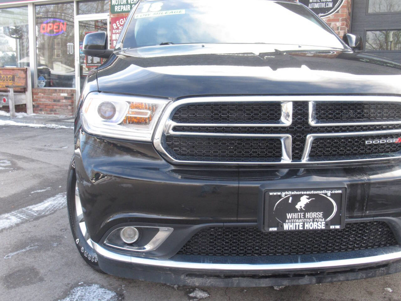 Used 2018 Dodge Durango SXT w/ Quick Order Package 2BB image 2