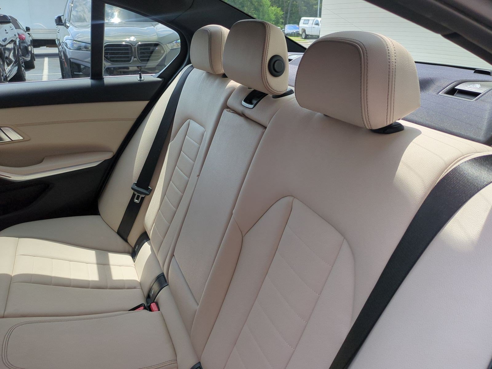 Used 2020 BMW 330i xDrive Sedan w/ Premium Package AWD/4WD image 31
