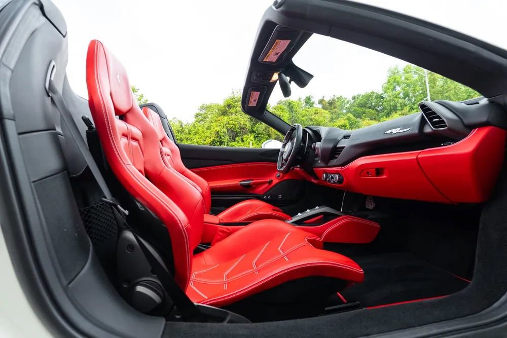 Used 2018 Ferrari 488 Spider RWD image 7