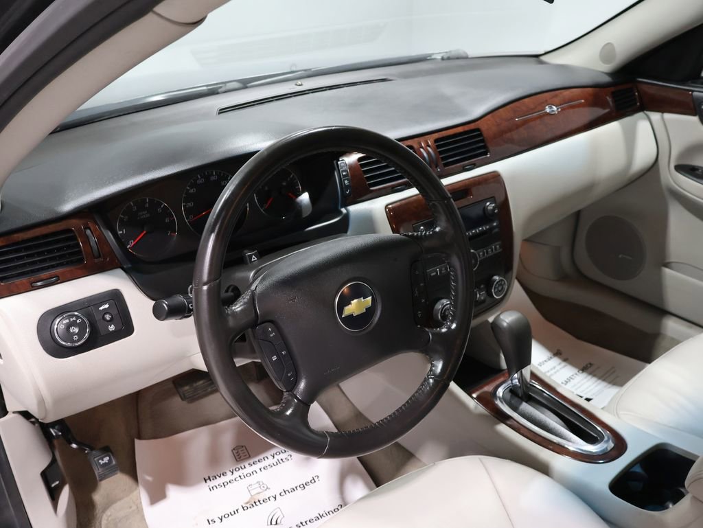 Used 2010 Chevrolet Impala LT w/ Luxury Edition Package image 21