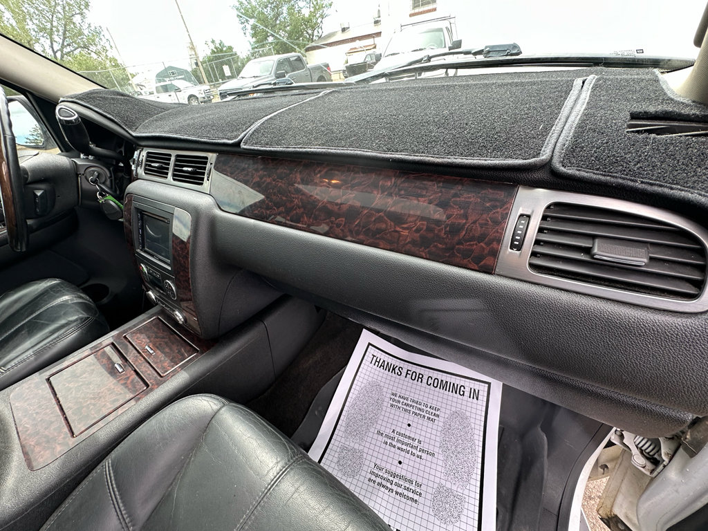 Used 2007 GMC Yukon XL Denali AWD/4WD image 26