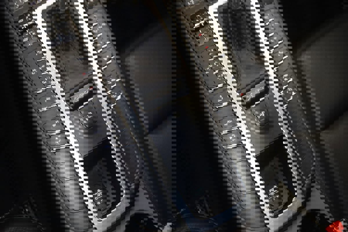 Used 2015 Porsche Macan S image 26