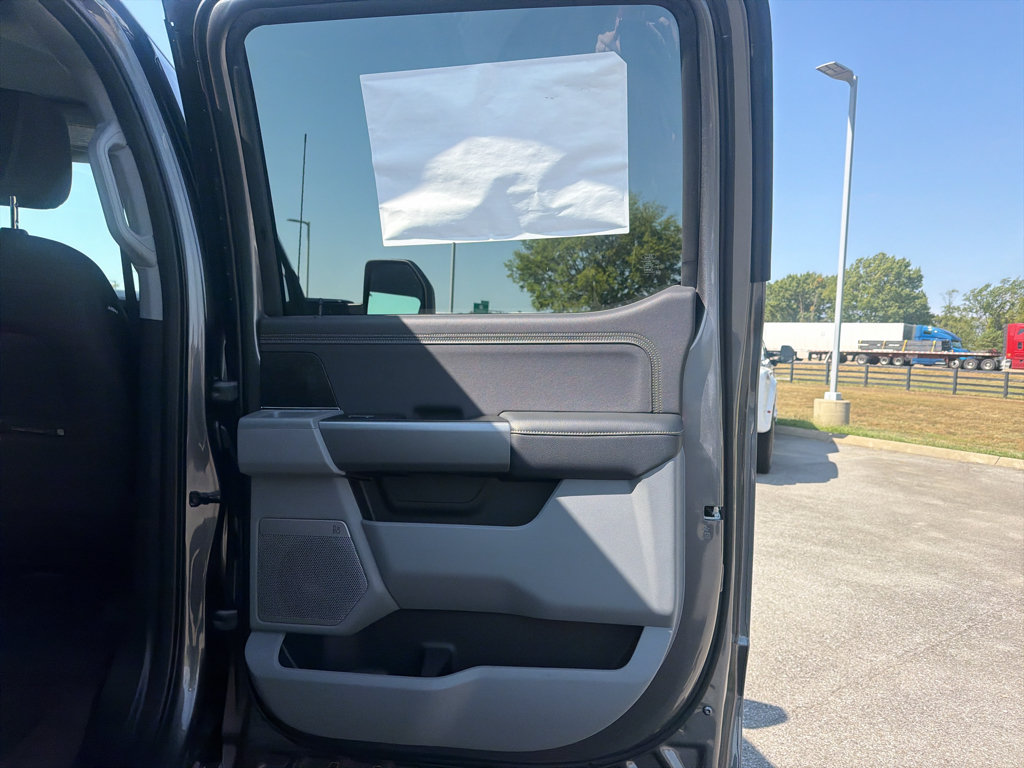 New 2027 Ford F250 XLT w/ XLT Premium Package AWD/4WD image 24