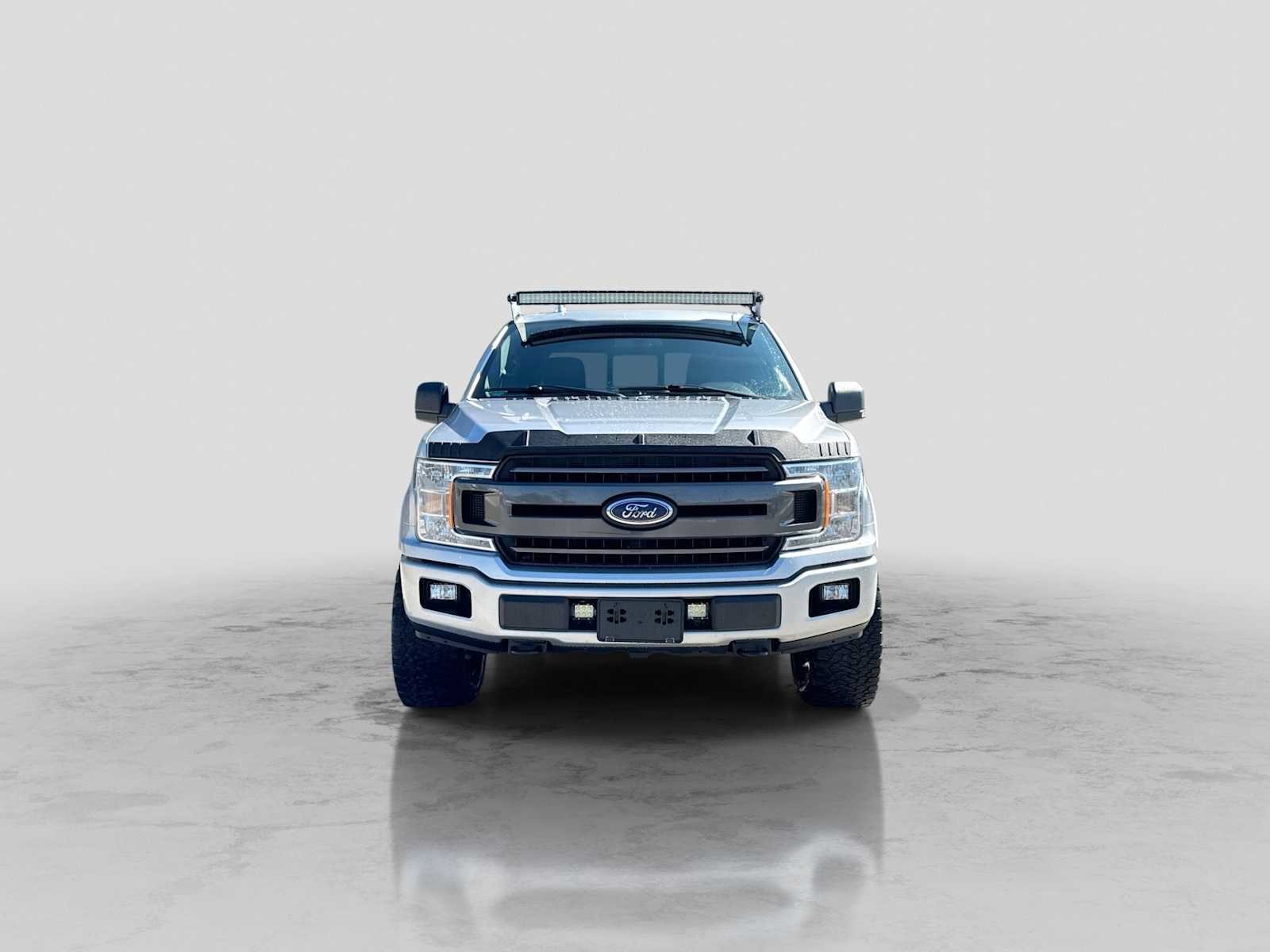 Used 2018 Ford F150 XLT w/ Equipment Group 302A Luxury AWD/4WD image 9