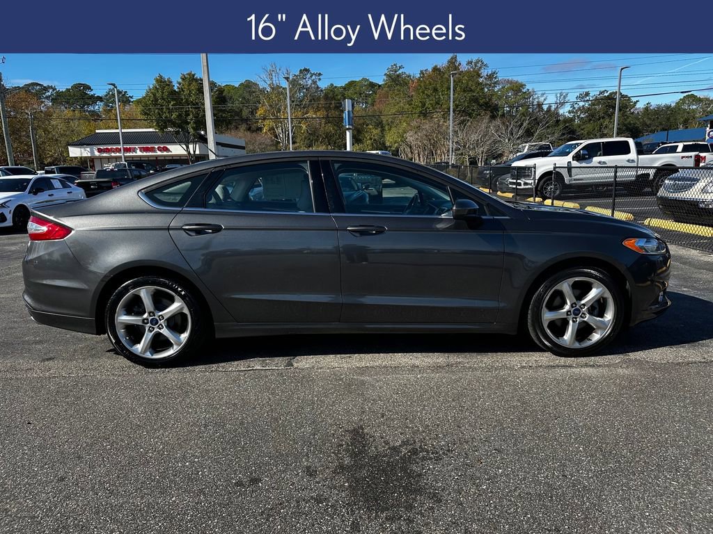 Used 2016 Ford Fusion S w/ Equipment Group 101A image 9