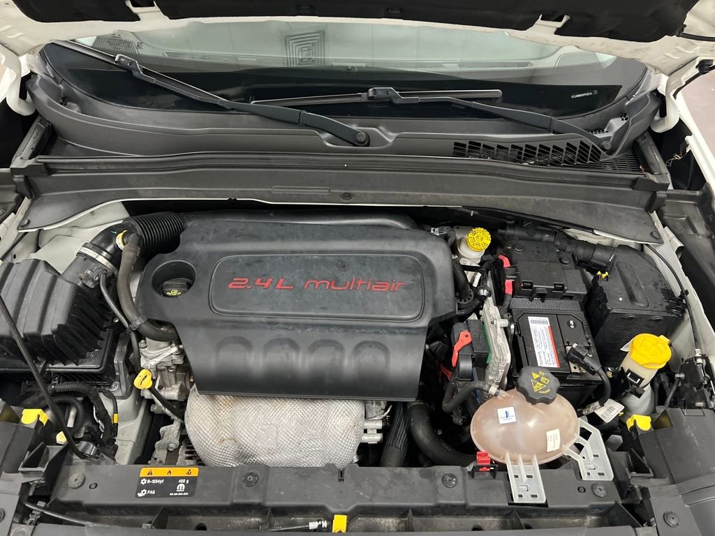 Used 2017 Jeep Renegade Altitude image 24