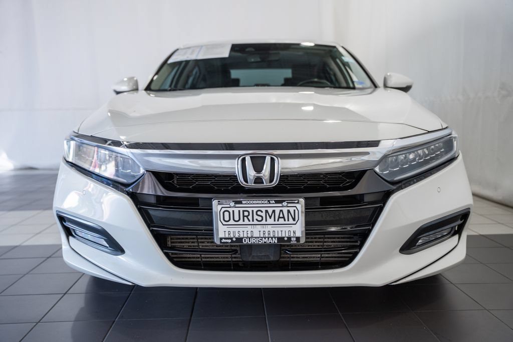 Used 2018 Honda Accord Touring image 2