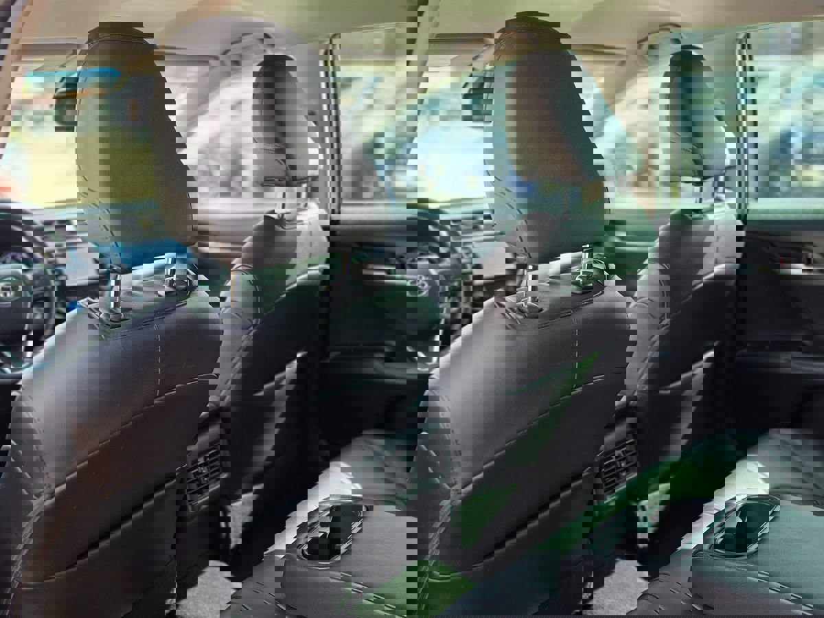 Used 2018 Toyota Camry XLE image 25