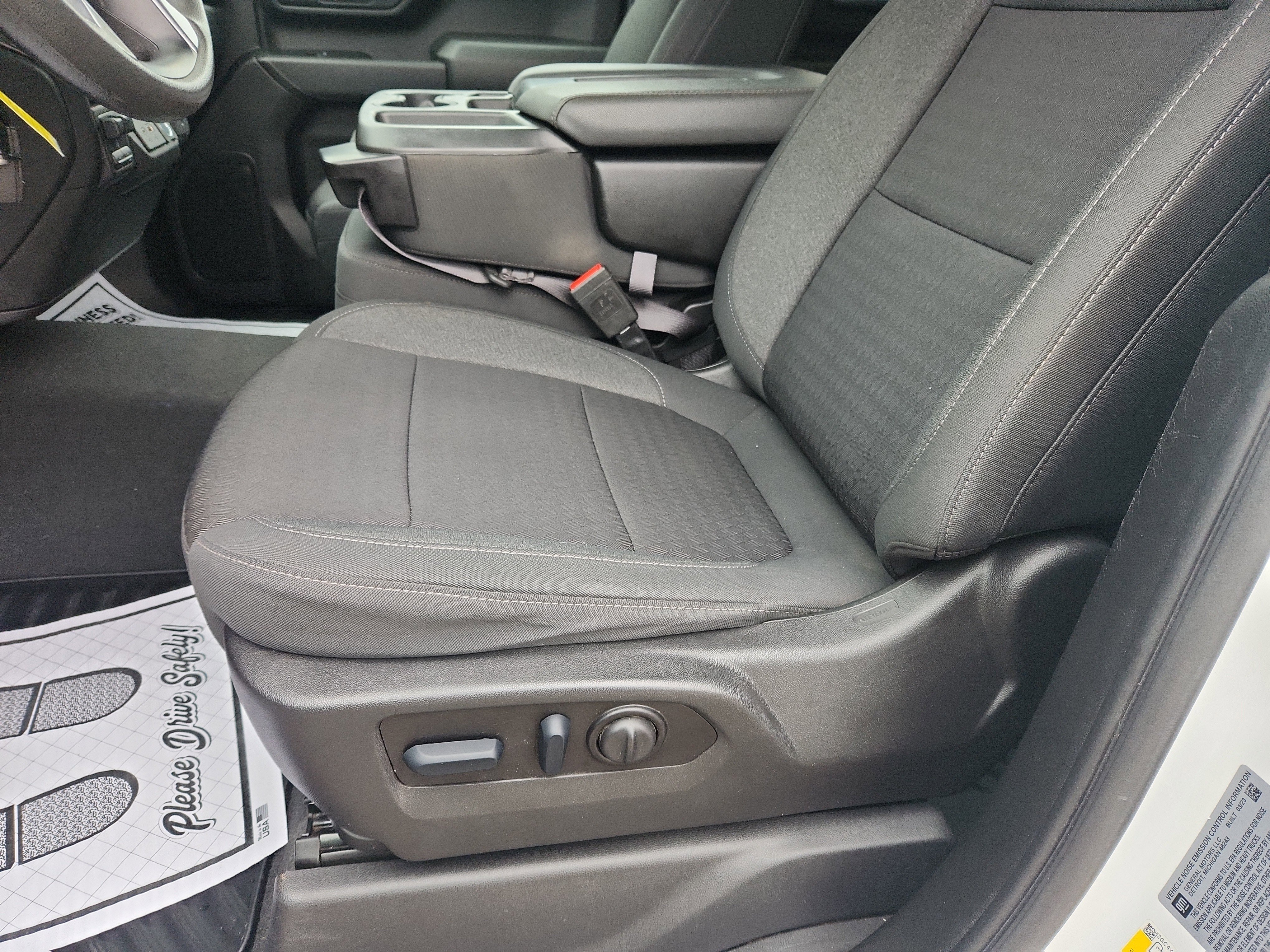 Used 2023 Chevrolet Silverado 2500 Custom w/ Custom Value Package image 14