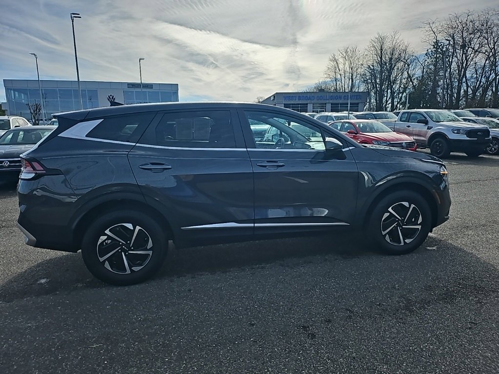 Used 2025 Kia Sportage LX image 5