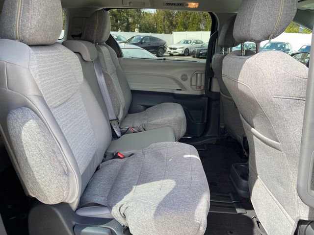 Used 2024 Toyota Sienna LE image 26