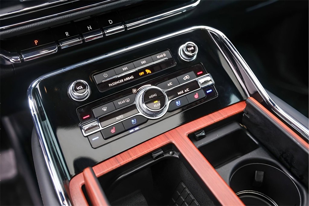 Used 2024 Lincoln Navigator L Reserve image 22