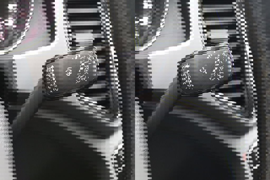 Used 2021 Volkswagen Atlas SEL image 37