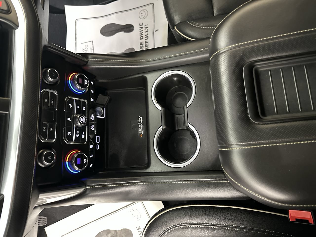 Used 2022 Chevrolet Suburban Premier RWD image 9