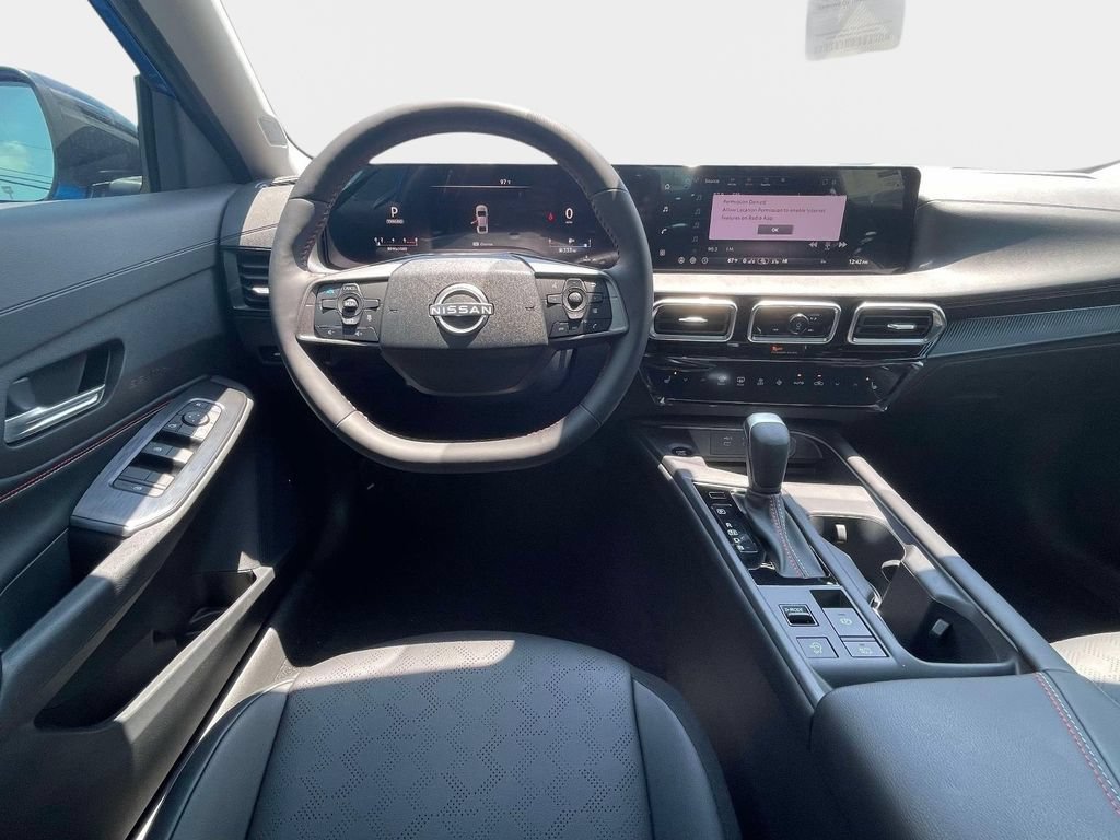 New 2026 Nissan Sentra SR w/ SR Premium Package FWD image 12