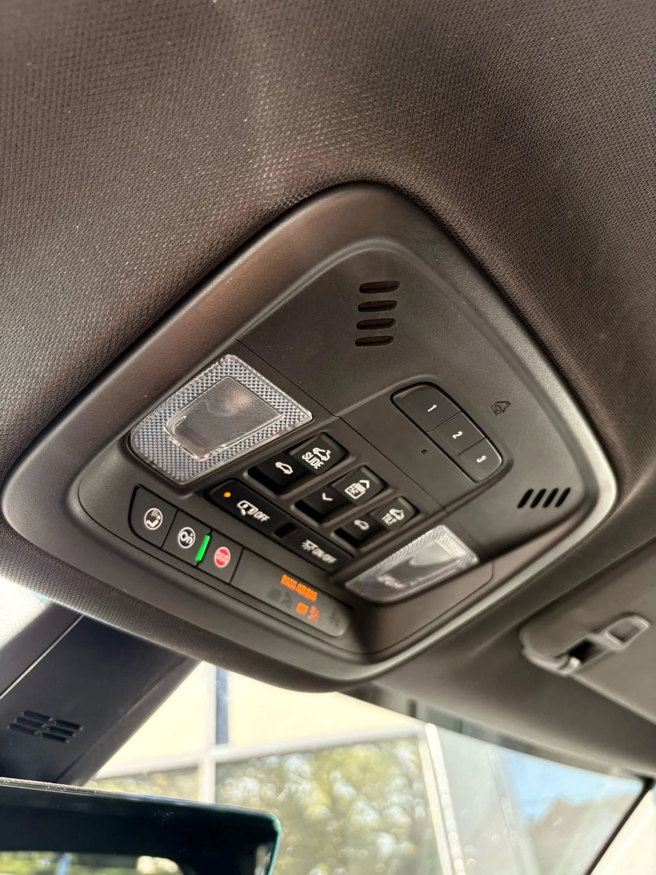 Used 2022 Chevrolet Traverse High Country w/ LPO, Floor Liner Package image 31