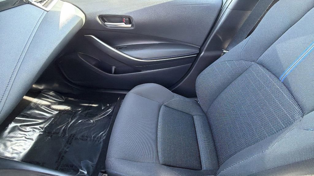 Used 2021 Toyota Corolla SE w/ Carpet Mat Package (TMS) image 12