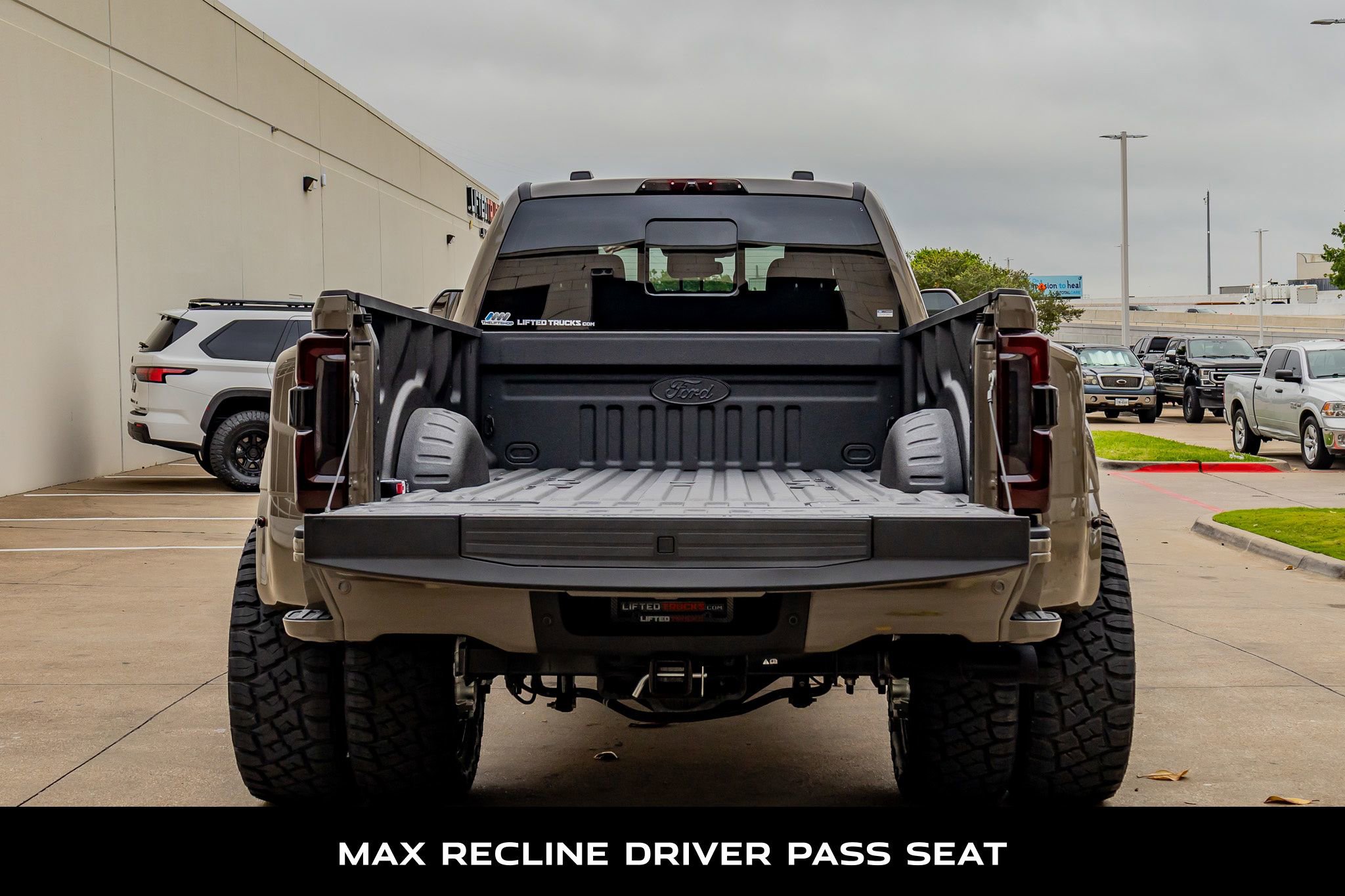 Used 2026 Ford F450 Platinum w/ Platinum Plus Package image 9