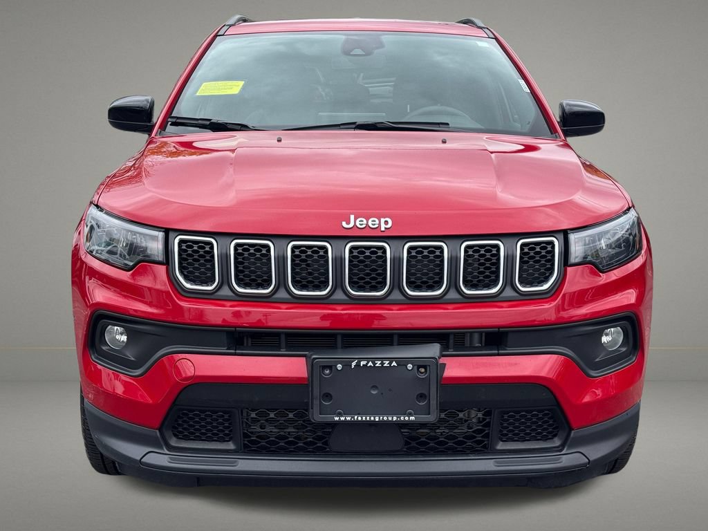 Used 2024 Jeep Compass Latitude AWD/4WD image 9