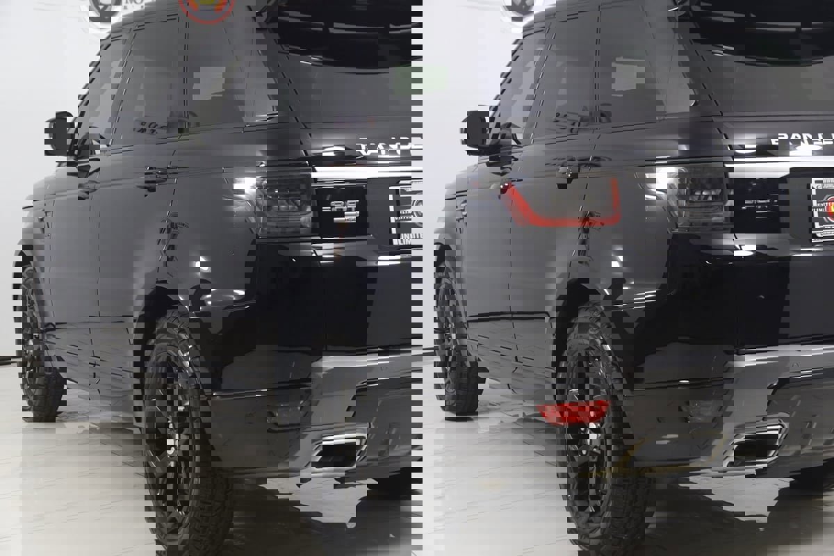 Used 2018 Land Rover Range Rover Sport HSE image 23