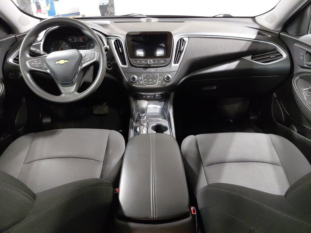 Used 2024 Chevrolet Malibu LT FWD image 3