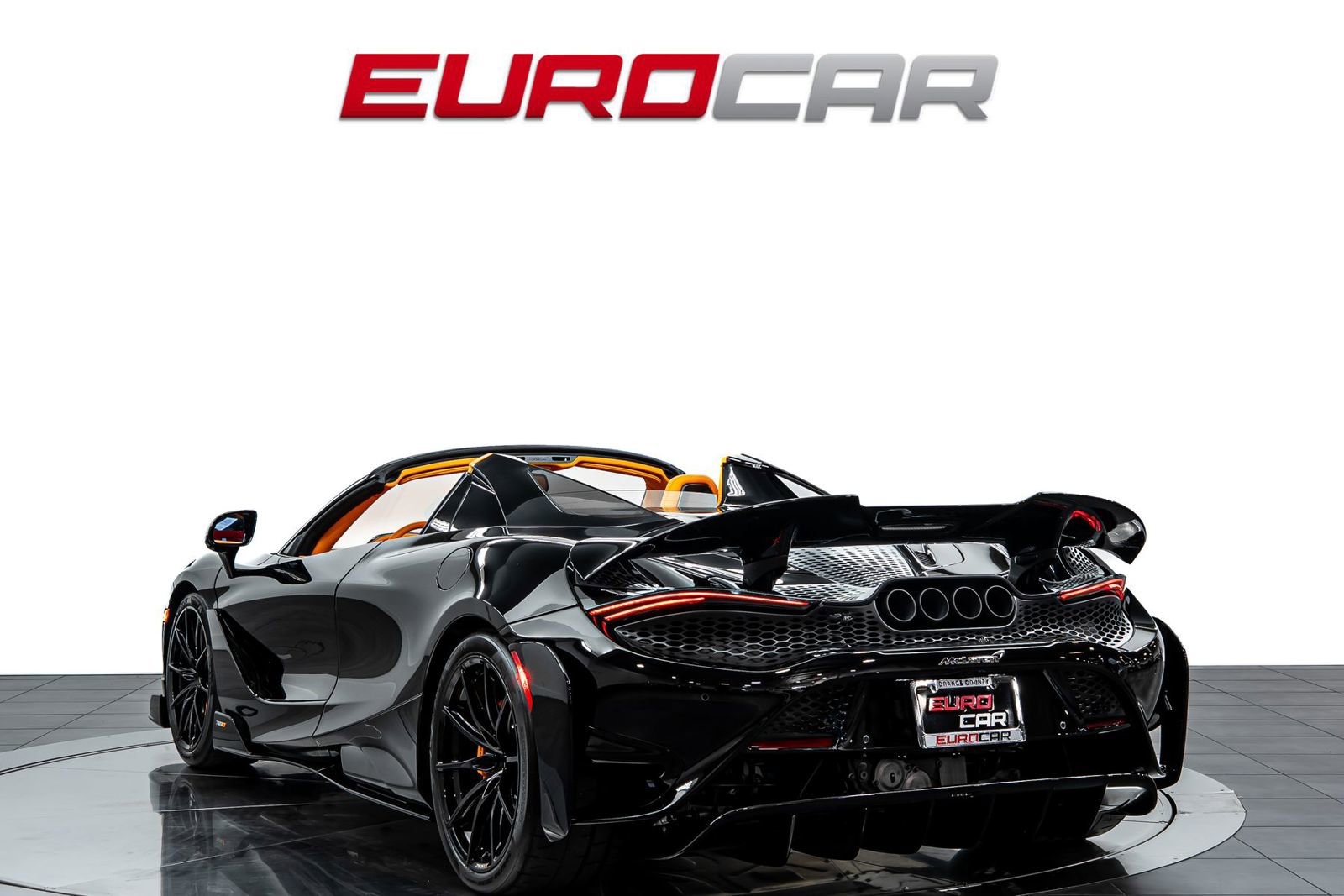 Used 2022 McLaren 765LT RWD image 4