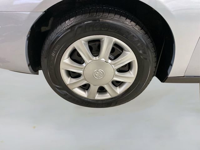 Used 2005 Buick LaCrosse CX image 18