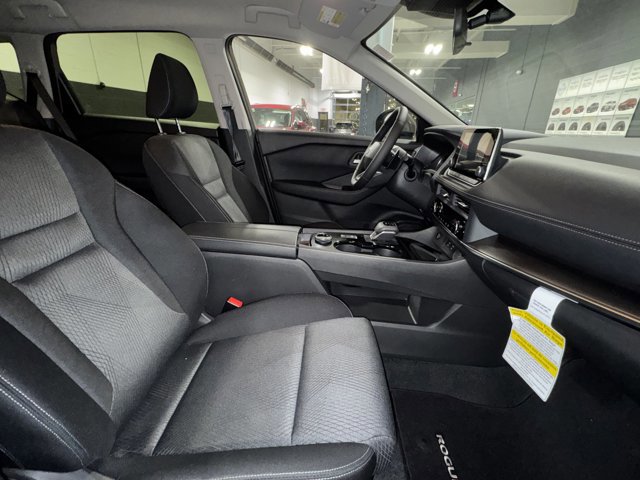 New 2025 Nissan Rogue SV image 7