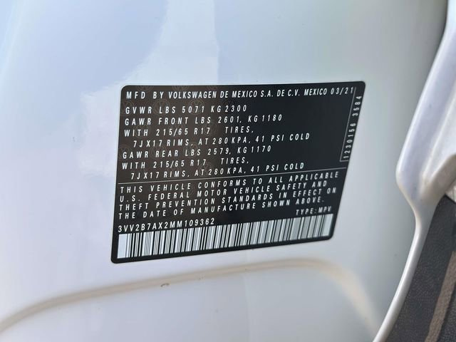 Used 2021 Volkswagen Tiguan SE w/ Panoramic Sunroof Package image 30