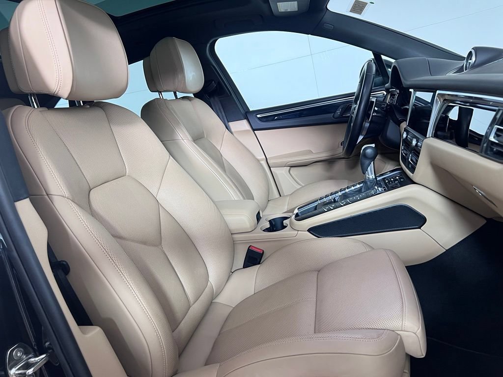 Certified 2021 Porsche Macan S AWD/4WD image 19