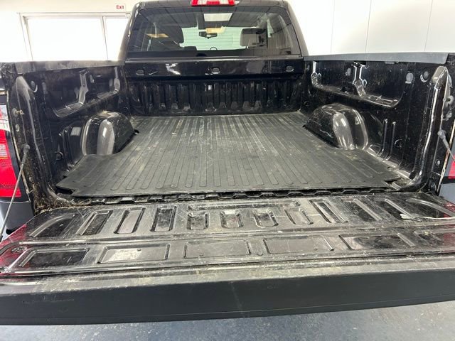 Used 2018 Chevrolet Silverado 1500 LT w/ All Star Edition image 8