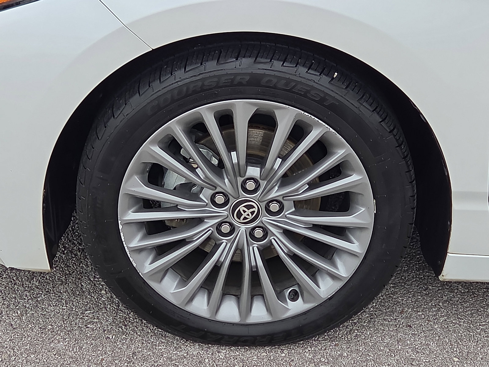 Used 2020 Toyota Avalon Limited w/ Advanced Safety Package FWD image 7